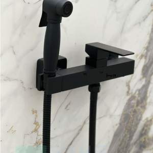 Water Gift black Черен хигиенен душ за външен монтаж